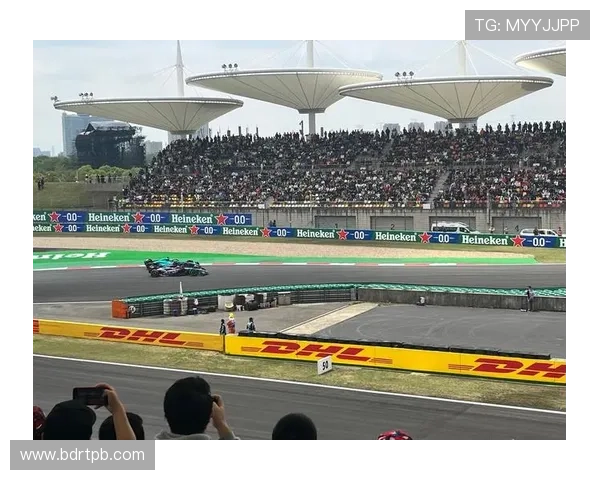 新赛季F1赛场格局生变，各车队技术升级掀起竞争新高潮态势加剧