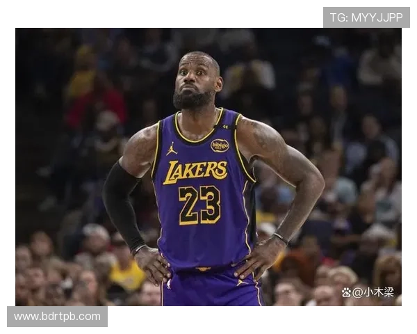 詹姆斯宣布续约湖人三年，携手戴维斯冲击总冠军目标